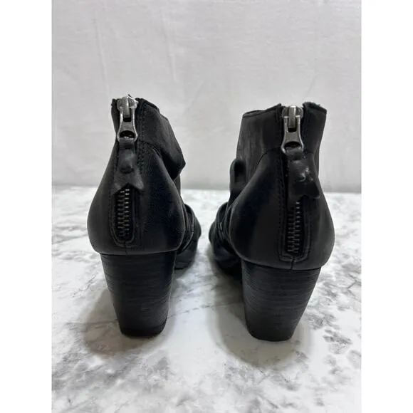 OTBT Patchouli Black Leather Bootie Sandals 8M Distressed Memory Foam Boho Indie