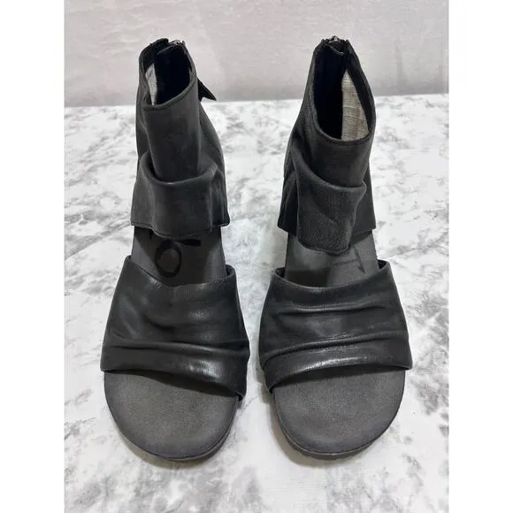 OTBT Patchouli Black Leather Bootie Sandals 8M Distressed Memory Foam Boho Indie