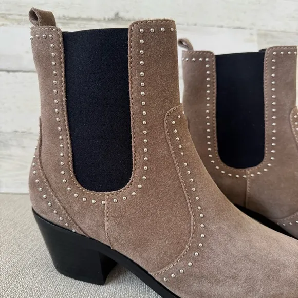 Paige Chelsea Willa Tan Suede Studded Boots Size 9 Western Boho Cowgirl Pointed