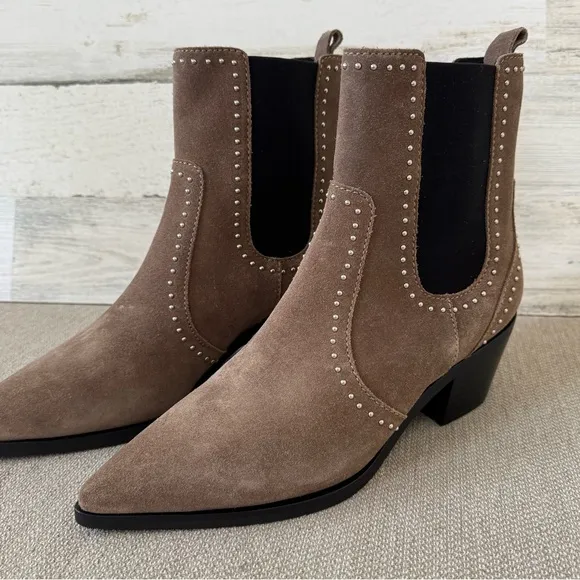Paige Chelsea Willa Tan Suede Studded Boots Size 9 Western Boho Cowgirl Pointed