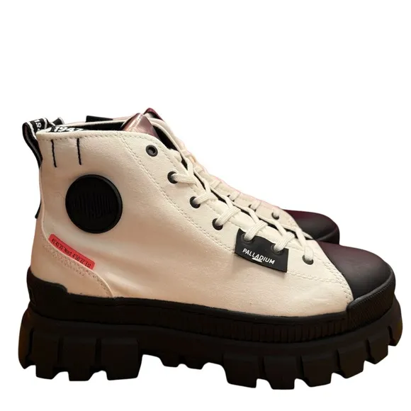 Palladium Revolt Hi TX Women's Boots Star White Black Chunky Platform Size 10