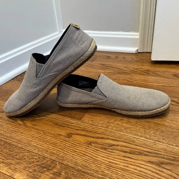 Patara Men's size 10 Gray/Tan Slip-On Shoes, woven fabric, braided Hemp