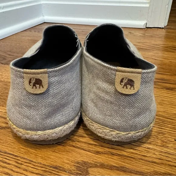Patara Men's size 10 Gray/Tan Slip-On Shoes, woven fabric, braided Hemp