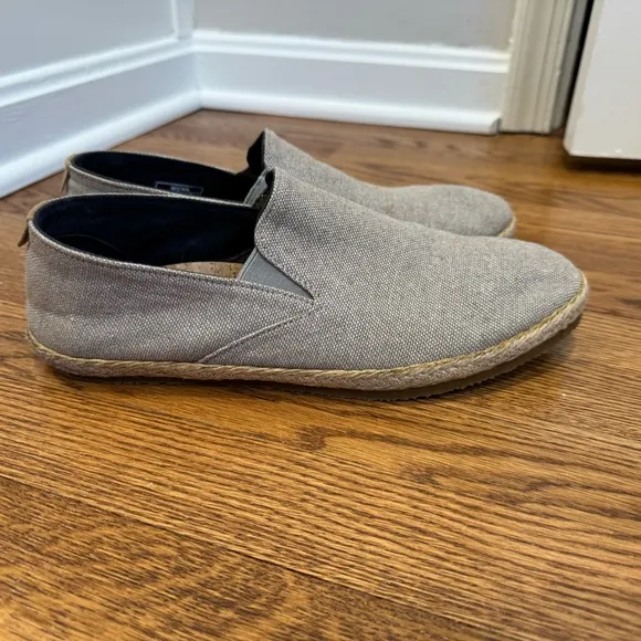 Patara Men's size 10 Gray/Tan Slip-On Shoes, woven fabric, braided Hemp