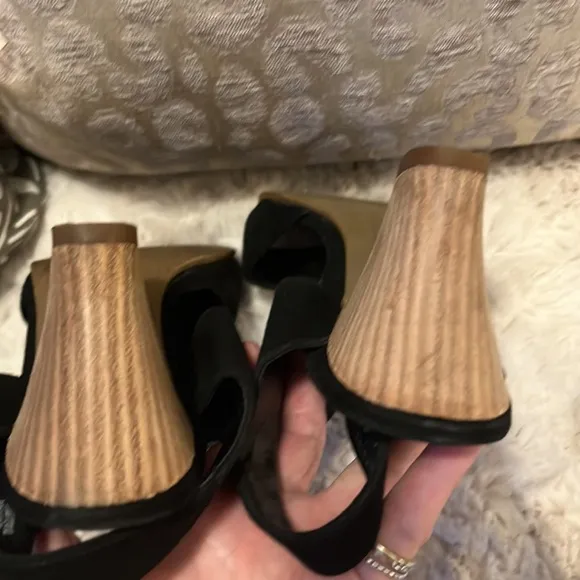 Paul Green High Quality Black Suede Velcro Wood Heel Sandal Shoes Sz 7