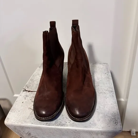 Paul green suede leather brown stacked block heel Chelsea booties boots boho 8
