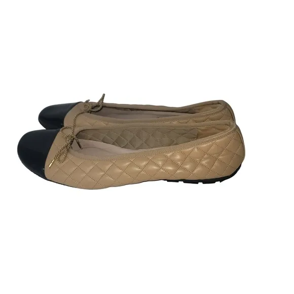 PAUL MAYER Womens's Size 10 Black/Tan Quilted Quilted Ballet Flat Preppy Cottage