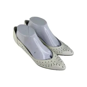 Peacock Alley Women White Leather Pumps US 8.5 M Perforated Dress Shoes Low Heel