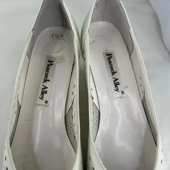 Peacock Alley Women White Leather Pumps US 8.5 M Perforated Dress Shoes Low Heel