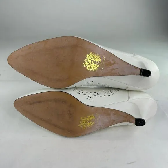 Peacock Alley Women White Leather Pumps US 8.5 M Perforated Dress Shoes Low Heel
