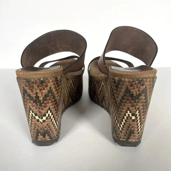 Pedro Garcia Brown Leather wedge platform sandals. US size 7.   (37.5 EU)