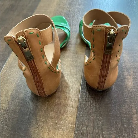 Pour La Victoire Fabia X Band Gladiator Kelly Green Sandals Size 6.5