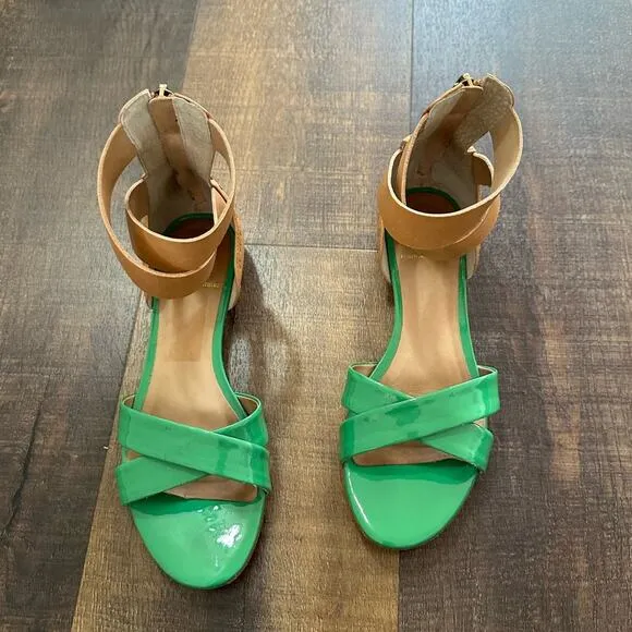Pour La Victoire Fabia X Band Gladiator Kelly Green Sandals Size 6.5