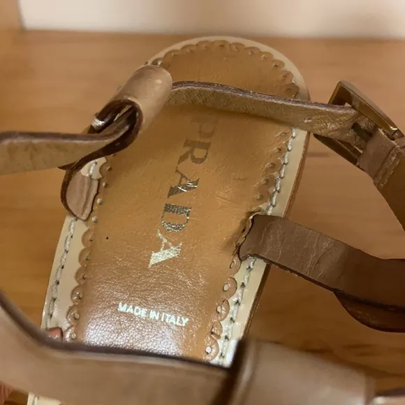 PRADA WOMEN HIGH FASHION SHOES HEELS SIZE EURO 40 MADE IN ITALY