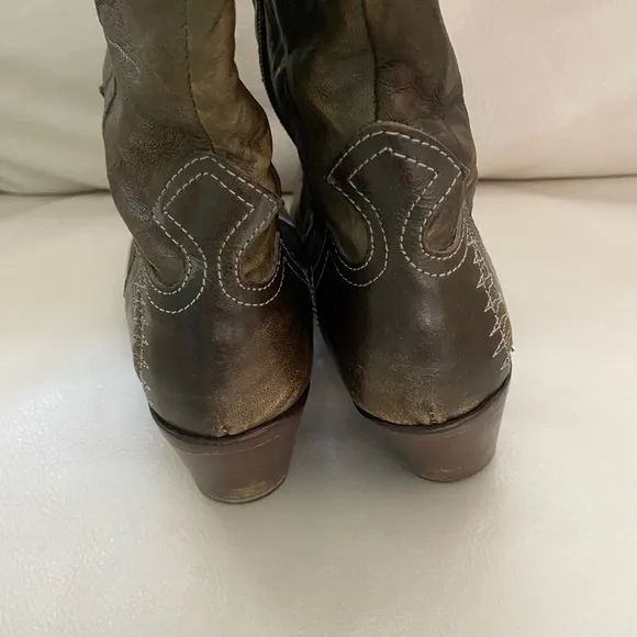 Pre well loved Siren by Mark Nason boots SZ10. Beautiful brown leather. Italy