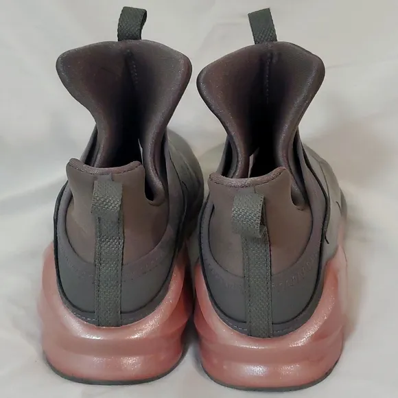 Puma Kylie Fierce Chalet Casual Sneakers Gray Pink Althletic Street Shoes 7.5