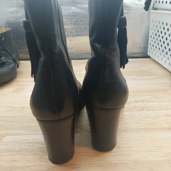 Ralph Lauren black leather ankle zip-up Heeled Boots with Tassels 10B EUC Vtg