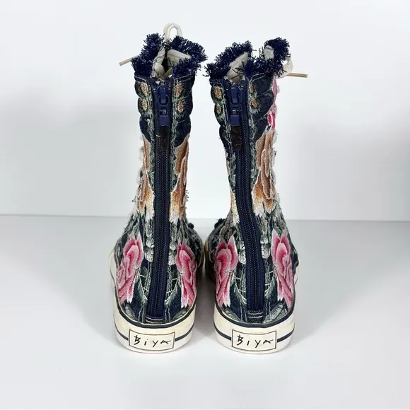 RARE Johnny Was Biya Floral Embroidered High Top Sneakers Size 9