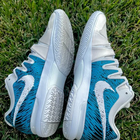 RARE Nike Zoom Vapor Tour 9.5 size 14 Cali Murals Tennis Shoes