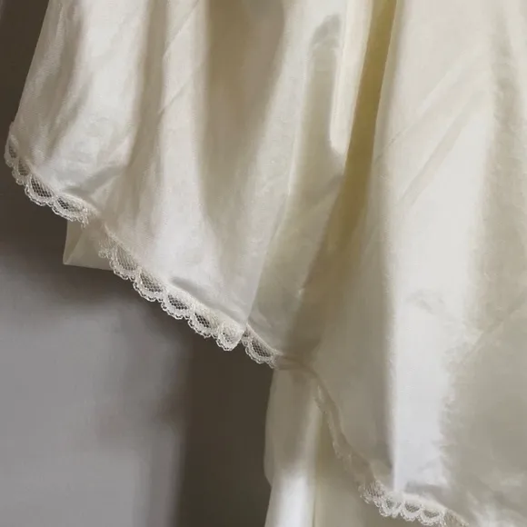 RARE Vintage maxi Victoria’s Secret night gown ivory off white sequins lace