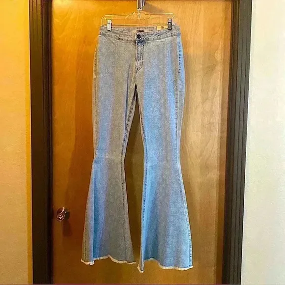 Rock &amp; Roll Denim Cowgirl Aztec Print Bargain Button Bell Bottoms Flare WPB3509