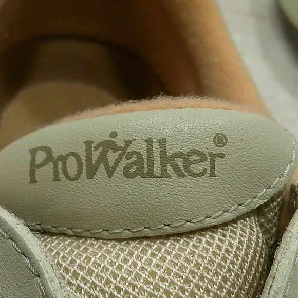 Rockport Men's Lace up Prowalker Sneaker Tennis Shoes Color Wheat Size 8.5