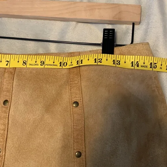 Rods camel tan suede studded maxi aline leather skirt size 8 vintage western