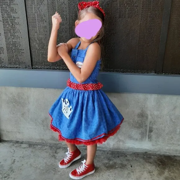 Rosie the Riveter pageant ooc, patriotic &amp;Denim Wear girl size 6, can fit bigger