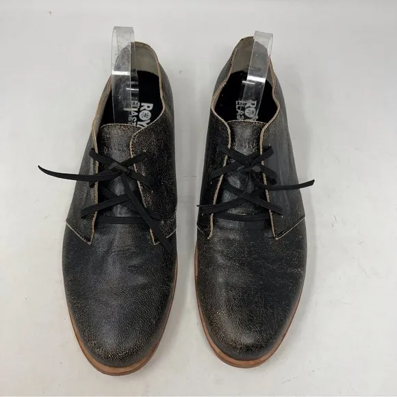 ROYAL ELASTICS Men’s Size 13 US Distressed Leather Slip On Casual Work Shoes