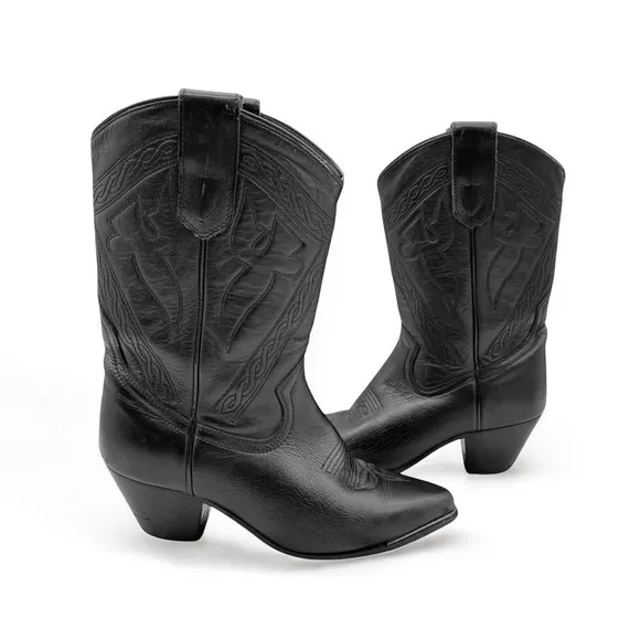 ☀️SALE☀️ Vintage Oak Tree Farms Black Tooled Leather Western Boots Size: 7