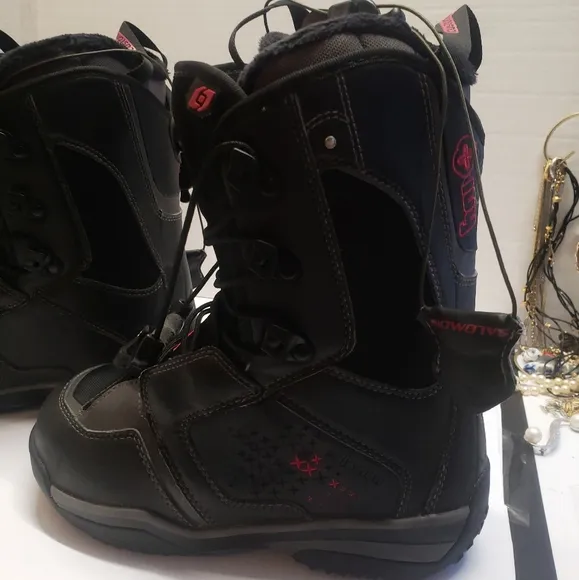 Salomon Ivy Snowboard Custom Fit Sport Black &amp; Pink Snowboard Boots size 6