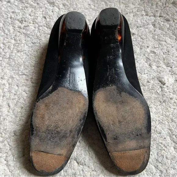 Salvatore Ferragamo Boutique VTG Black Suede Tortoise Shell Resin Kitten Heels