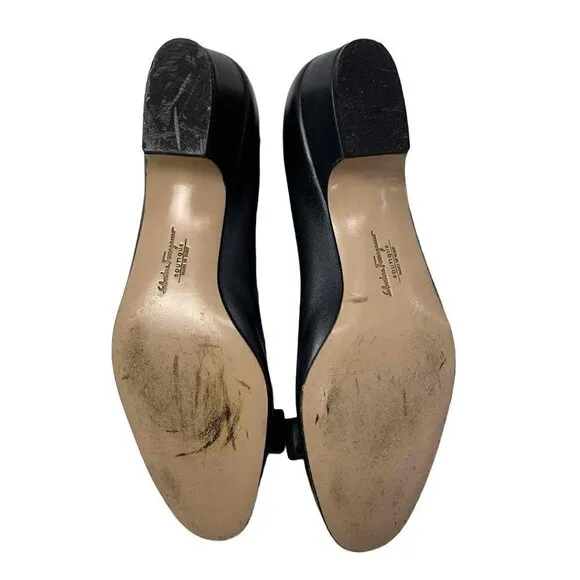 Salvatore Ferragamo Vara Bow Pump Blue Naplak Shoe Size 8.5 (2A) Narrow