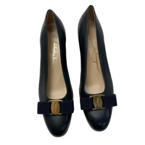Salvatore Ferragamo Vara Bow Pump Blue Naplak Shoe Size 8.5 (2A) Narrow