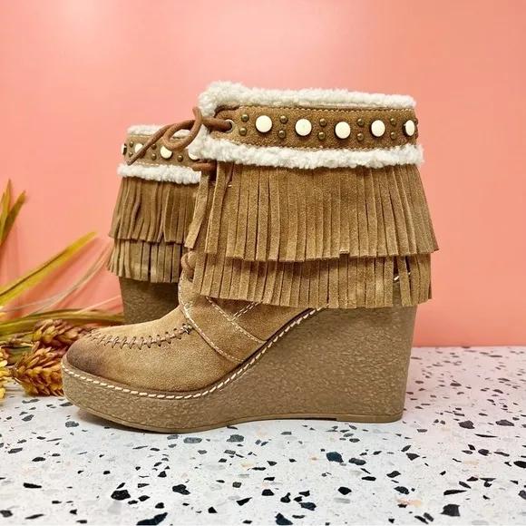 Sam Edelman Kemper Tan Faux Shearling Fringe Burnished Women’s Wedge Boots Sz 7