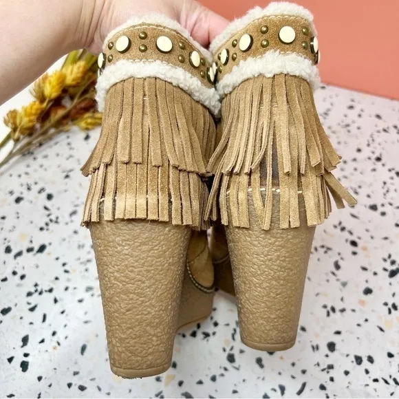 Sam Edelman Kemper Tan Faux Shearling Fringe Burnished Women’s Wedge Boots Sz 7