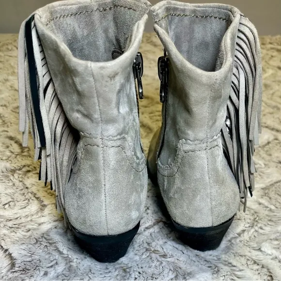 Sam Edelman Light Gray Boho Indie Western Fringe Suede Ankle BootsSize 7