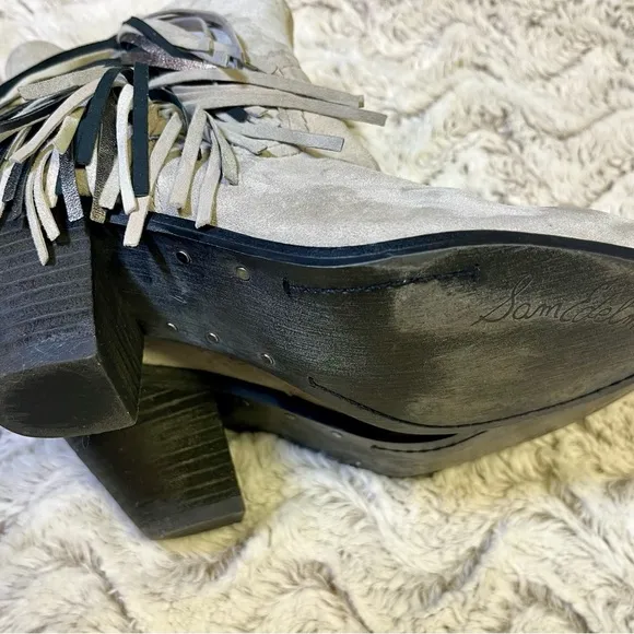 Sam Edelman Light Gray Boho Indie Western Fringe Suede Ankle BootsSize 7
