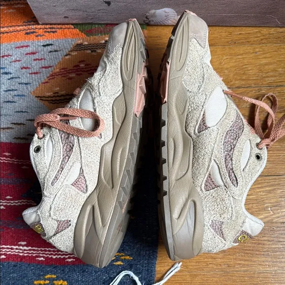 Saucony x Colour   Cream and Tan Sneakers with Chunky Sole