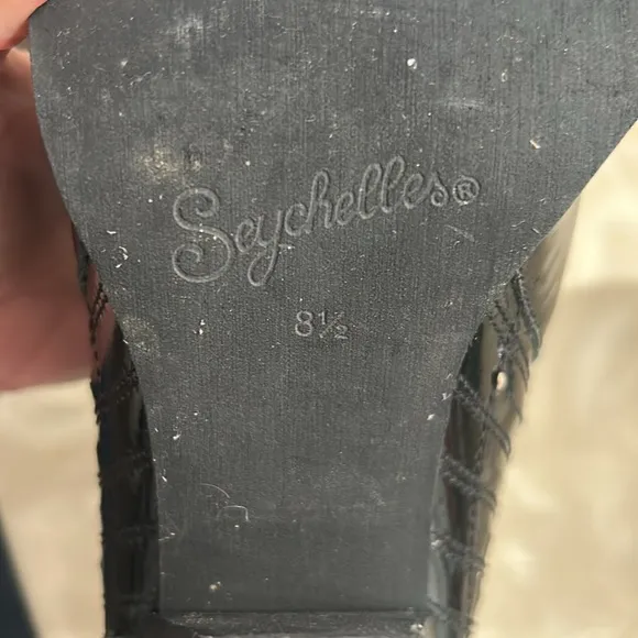 SEYCHELLESFare Pointed Toe Bootie - Black PatentLeather size 8.5