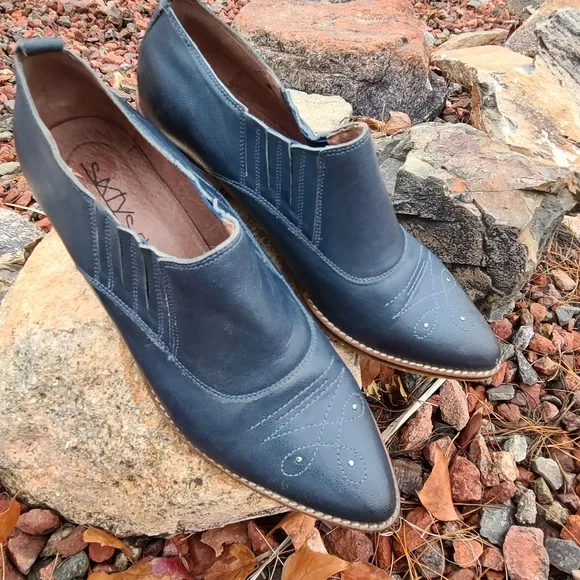 Sixty Seven Anthro Rio Grande Blue Leather Ankle Booties 39 8.5 9 Western Boots