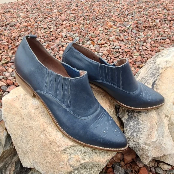 Sixty Seven Anthro Rio Grande Blue Leather Ankle Booties 39 8.5 9 Western Boots