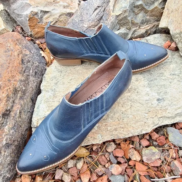 Sixty Seven Anthro Rio Grande Blue Leather Ankle Booties 39 8.5 9 Western Boots