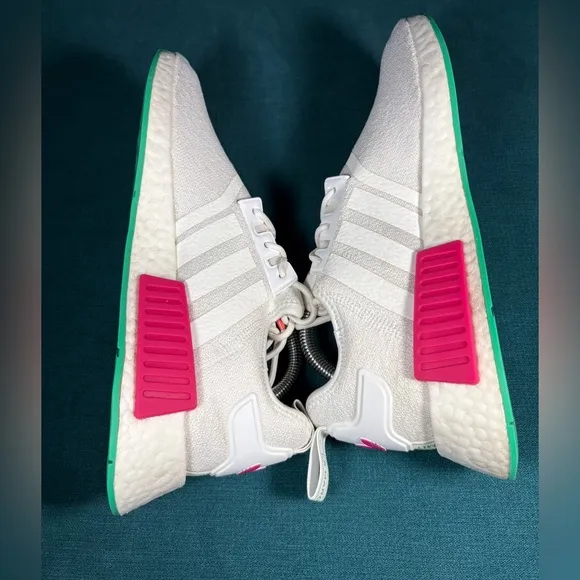 Size 10 - Women’s Adidas NMD R11 shoes
