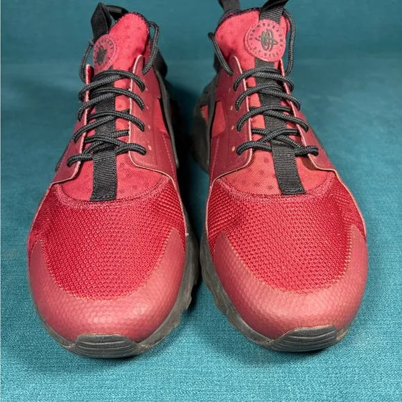 Size 11.5 - Men’s Nike Air Huarache Red shoe