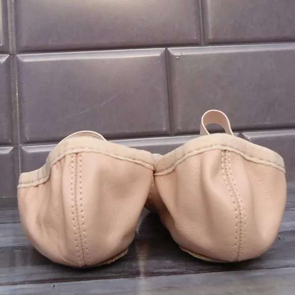 Size 12 C. BLOCH children's BELLE leather ballet shoes.