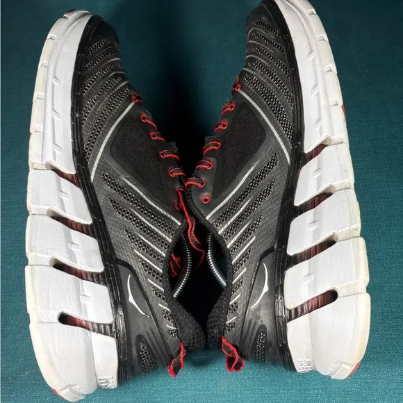Size 12 - Men’s Hoka One Vanquish shoes