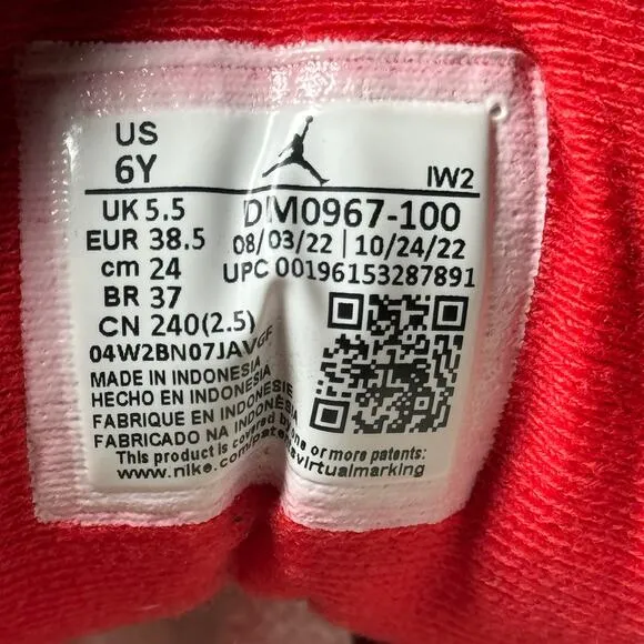 Size 6 - Nike Air Jordan 3 Retro GS White Cement Reimagined Men's Shoes