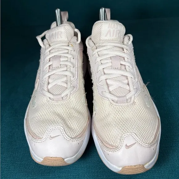 Size 6.5 - Women’s Nike Air Ap pink shoes