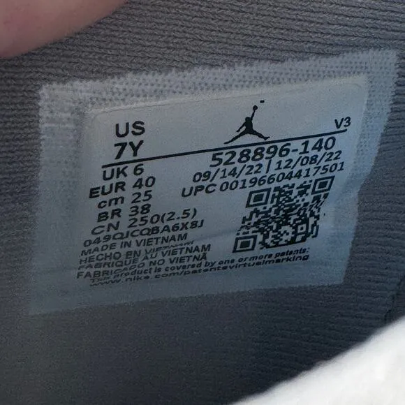 Size 7 - Nike Air Jordan 11 Retro Low GS Cement Grey Men's Shoes